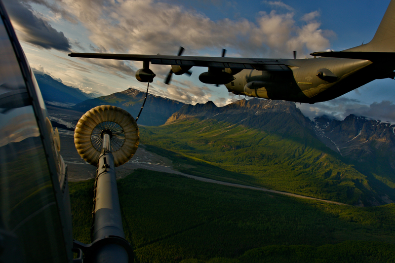 Illustration for article titled 50 Totally Stunning Combat Aircraft Photos Taken Around Alaska